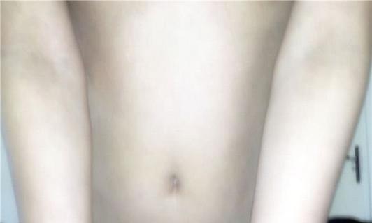 帶絲襪女友去開房間 (26P)