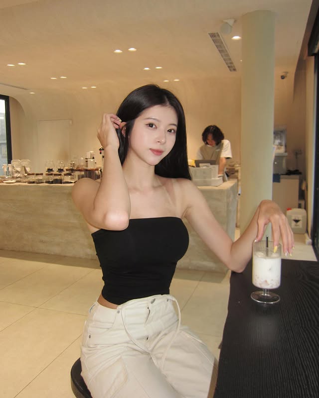 「Irene」空靈氣質宛如仙女 (10P)
