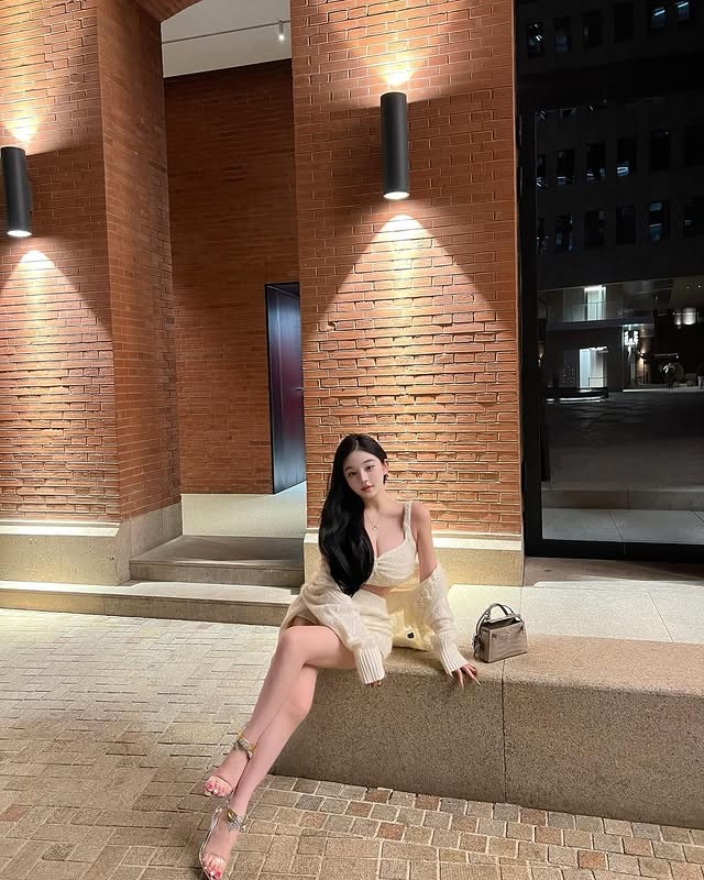 性感網美「錢慧」光看就難掩興奮 (10P)