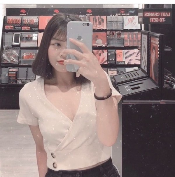 [自拍] 人前人後騷女友 (18P)