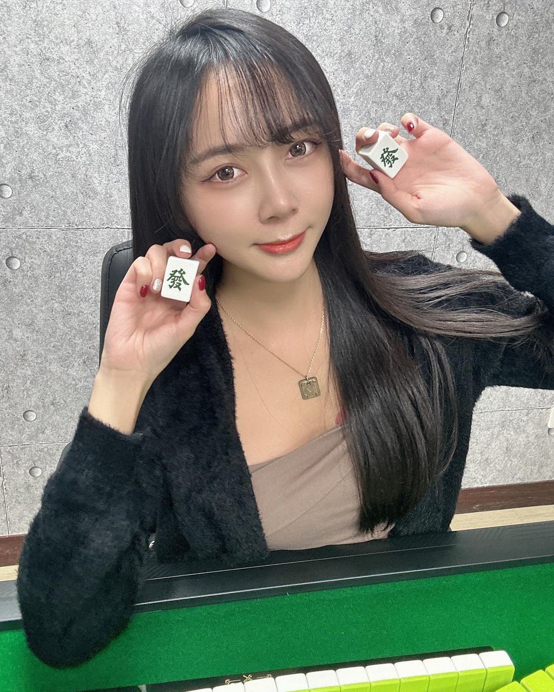 性感尤物「施紹婷」曬迷人長腿讓人無法抗拒 (10P)